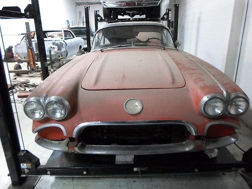 1959 corvette    barn find    fuel injection block !!