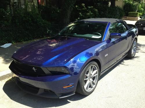 Pristine, fully-loaded 2012 ford mustang gt premium convertible