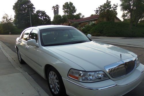 2006 Lincoln Town Car Signature Low Miles Mint !, image 4