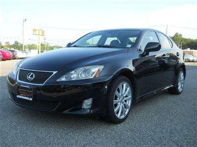 We finance! awd leather roof nav 1owner trade in no accidents carfax certified!