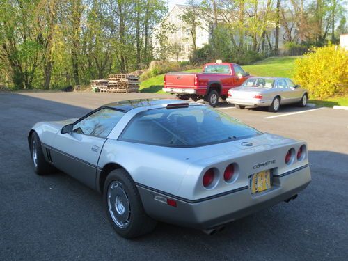 86 corvette  automatic  removable top