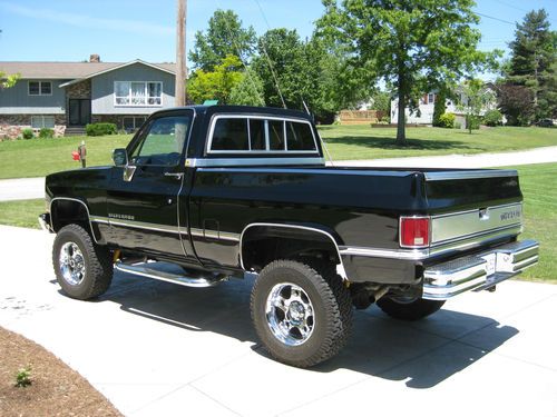 1985 chevrolet 1500 silverado, restored.