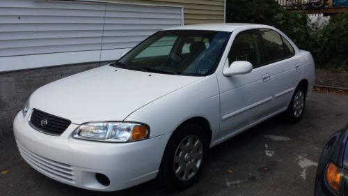 2002 nissan sentra with low low, miles only 35k.