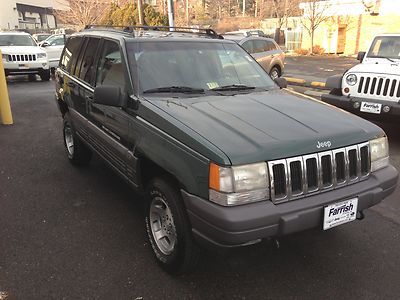 One owner garage kept 4x4 low miles excellent condition jeep smoke free