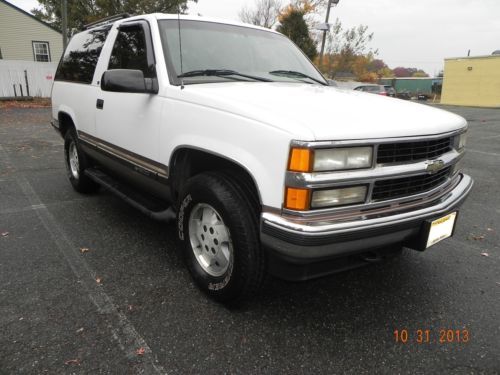 Tahoe 2-door ls 4x4, one owner since new. private sale, great truck. no reserve