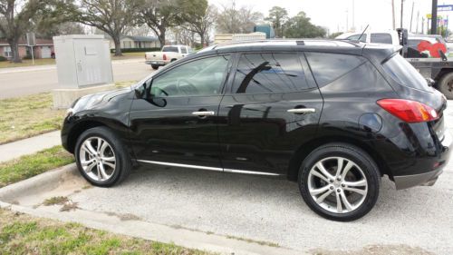 2010 well maintained black nissan murano le