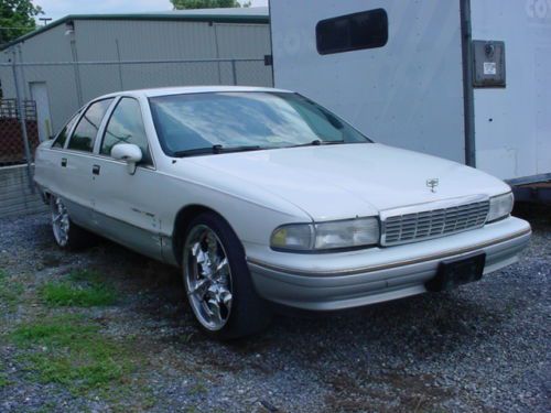 1992 chevrolet caprice classic 22&#034; sinister wheels ( only 3 ) pioneer system