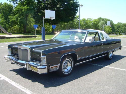 1977 diamond black lincoln town coupe in excellent condition