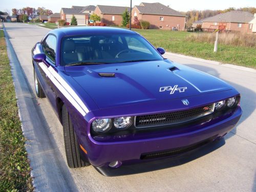 2010 purple challenger rt    only 6800 miles