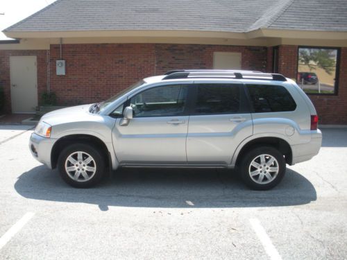 2011 silver mitsubishi endeavor ls awd