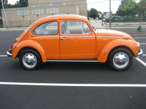 1972 vw orange super beetle