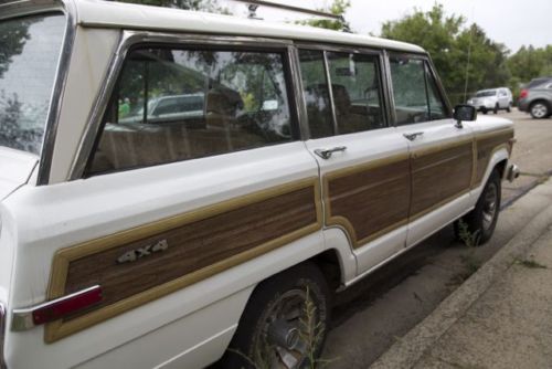 &#039;87 grand wagoneer clean, sharp, classic woody in good condition