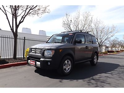 4x4,awd,satradio,ex,element,cleancarfax,clean,auto,bumper trim,yakima,