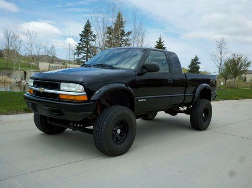 02 chevy s10 zr2 4x4 ext cab 5 speed manual new clutch  6" lift **lifted zr-2**