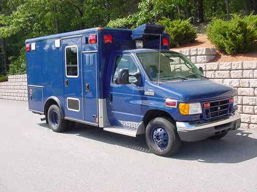 E-350  wheeled coach ambulance power stroke diesel 21 k miles  auto