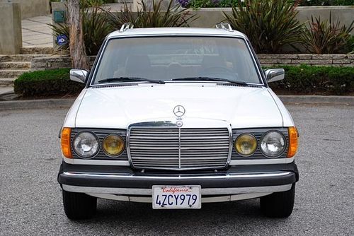 1982 mercedes 300td turbo diesel wagon ca car w. only 152k miles great condition