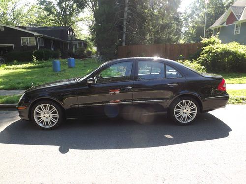 350 4matic black exterior and balck interior has clean carfax, outstanding cndtn