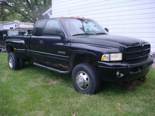 2001 dodge dually 4 x 4  / fast / smoke / plow / eclipse stereo / goerend trans