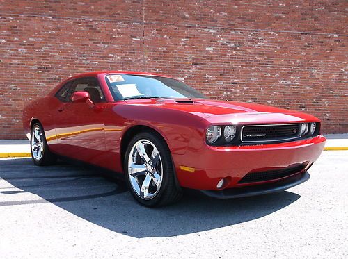 2012 dodge challenger r/t only 14k miles, trades welcome!!!