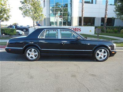 2001 bentley arnage blue on cream / very low miles / must see / 4 in stock