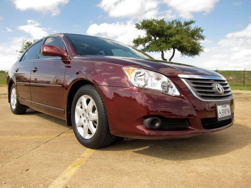2009 toyota avalon, only 14,440 miles, leather, cd changer, more!
