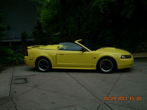 2002 ford mustang gt convertible 2-door 4.6l