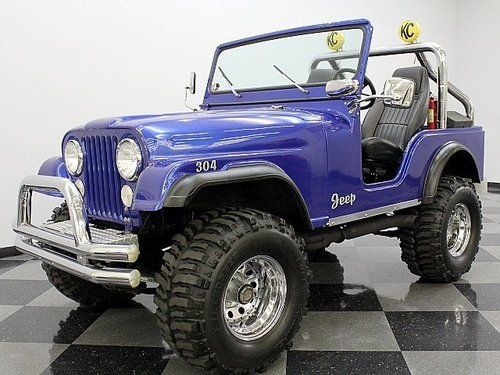 Strong 304 amc v8, beautiful electric blue, 33 inch tires, classic cj5!