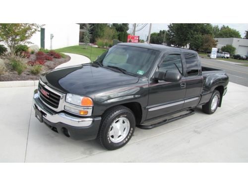 Sle ! step bed ! serviced ! very rare truck ! extended cab ! low mileage ! 04