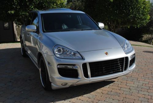 2009 silver porsche cayenne gts with amazing features and low miles!!!