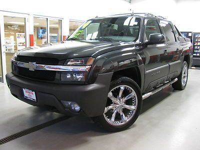 2004 chevrolet avalanche 4x4 leather, heated seats, moonroof