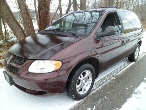 2004 dodge caravan sxt 4 door 3rows of seats with air conditioning 3.3liter 6cyl