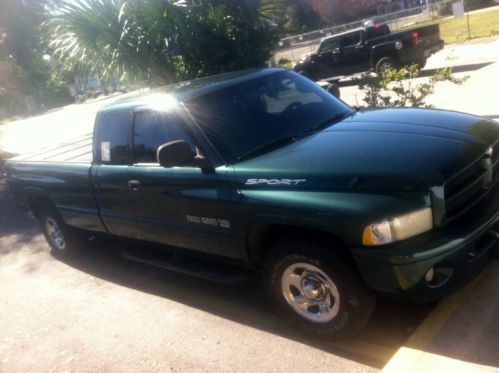 2000 1500 dodge ram sport edition quad cab (excellant condition)