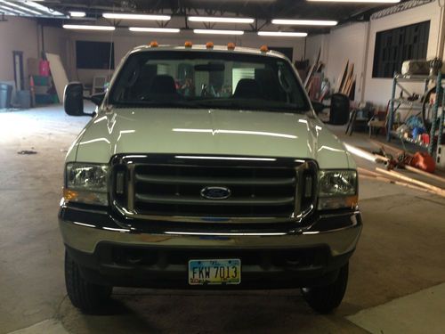 2004 ford f-250 super duty xlt standard cab pickup 2-door 5.4l