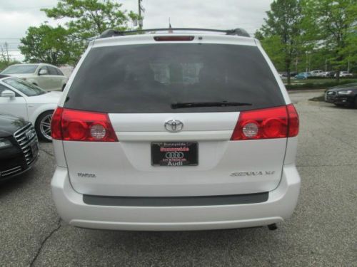 2008 toyota sienna xle one-owner only 19k miles leather