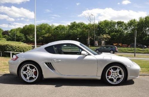 2006 porsche cayman s in excellent condition, well cared for and just detailed