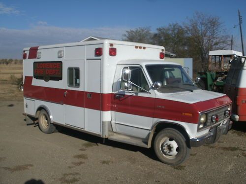 1981 ford e-350 ambulance: 38,000 actual miles