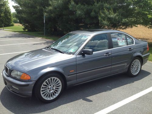 2001 bmw 330i  extra clean, title in hand, clean carfax!