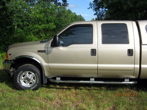 2001 f-250 4x4 crewcab lariat v-10 automatic camper shell running boards 101000