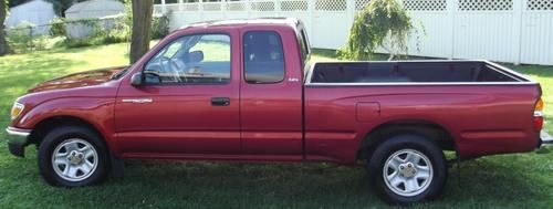 2002 toyota tacoma dlx extended cab pickup