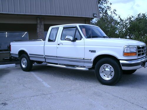 1996 ford f250 ext. cab xlt low  miles gasoline