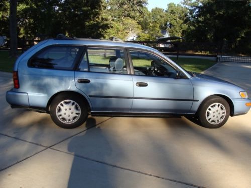 1993 toyota corolla dx wagon blue in very good condition