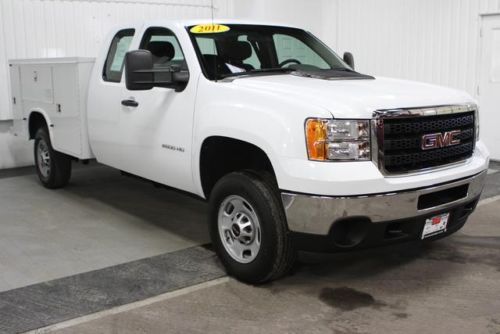 Used 11&#039; extended cab 4x2 knapheide utility body ready for work. save, low miles