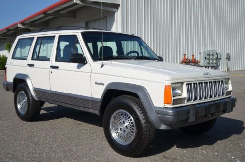 1996 jeep cherokee xj country 4x4  low miles very clean no rust wrangler reserve