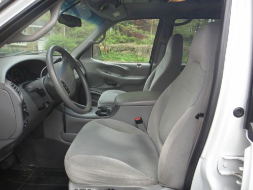 Buy Used 2002 Ford Expedition Xlt 4x4 White With Gray Cloth