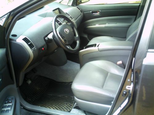 2009 Toyota Prius 4 Door Hatchback, Leather, NAV, NO RESERVE, 40,000 miles!, image 11