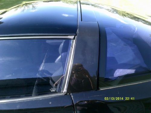 1985 CHEVROLET CORVETTE HATCHBACK COUPE. BLACK 4-SPEED WITH LEATHER BUCKETS., image 21