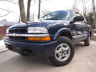 03 chevy s-10 pick-up v6 4wd crewcab low miles clean carfax!!