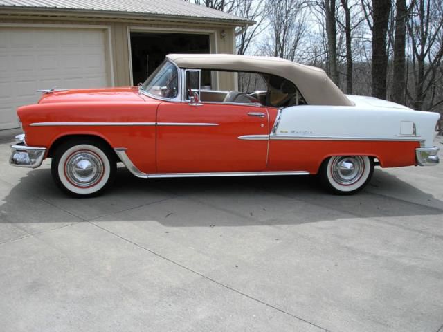 Chevrolet bel air/150/210 red and white