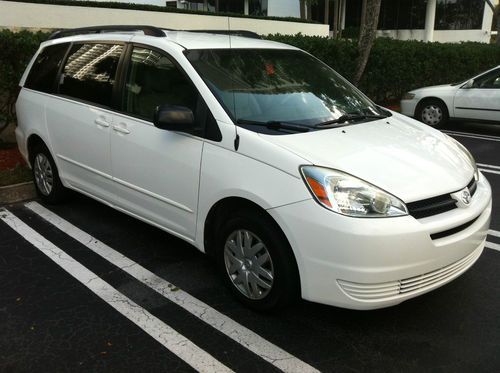2004 toyota sienna le, clean florida vehicle***low reserve***