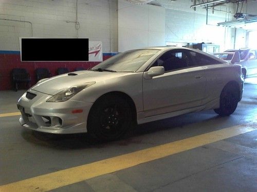 2003 toyota celica gts hatchback 2-door 1.8l